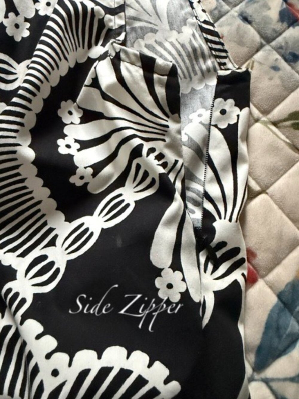 NWOT Banana Republic Black/White Printed Sleeveless Dress- size 10 - Picture 8 of 9